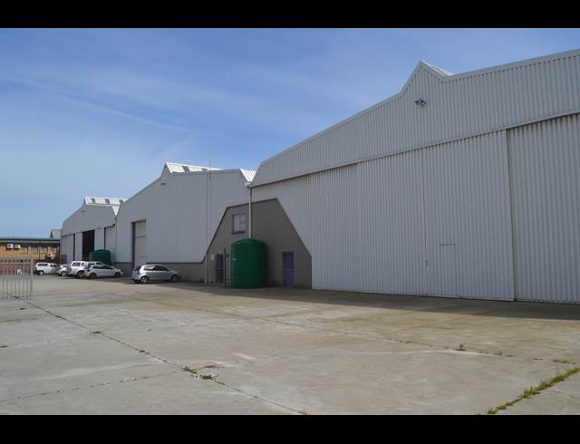 1,000M² WAREHOUSE TO LET IN KILLARNEY GARDENS