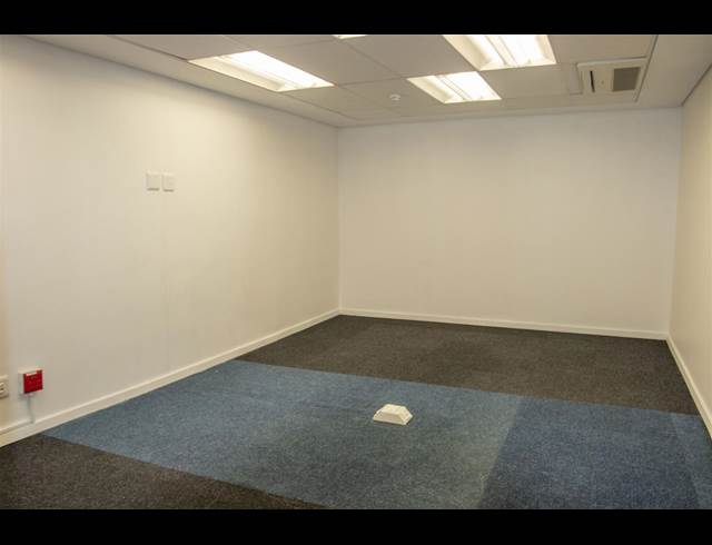 10,744M² OFFICE TO LET IN RANDJESPARK