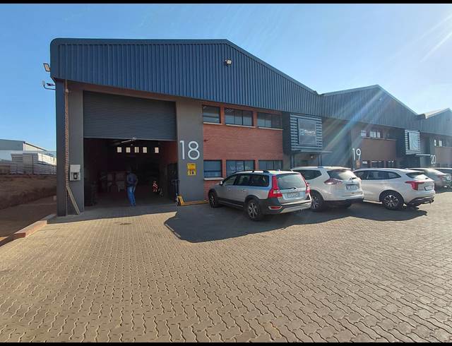 500M² WAREHOUSE TO LET IN POMONA