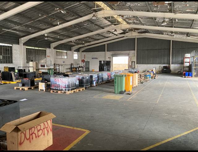940M² WAREHOUSE TO LET IN WESTMEAD