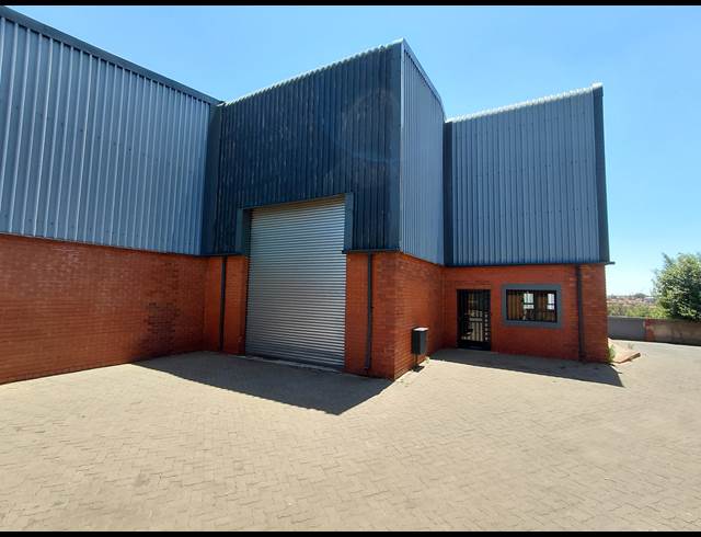 189M² WAREHOUSE TO LET IN CLAYVILLE