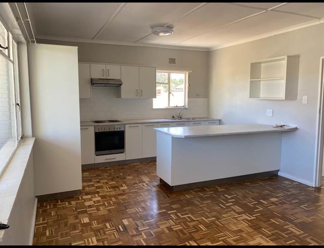 2 bed property to rent in LANGERUG