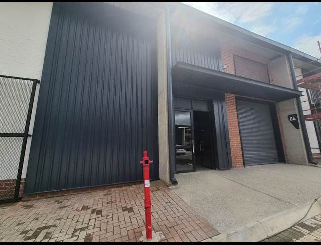 381M² WAREHOUSE TO LET IN RIVERSANDS