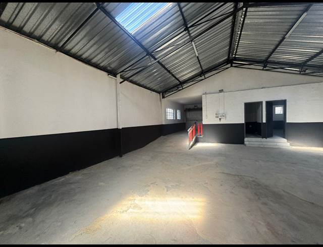 290M² WAREHOUSE TO LET IN SEBENZA