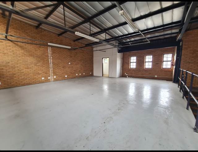 410M² WAREHOUSE TO LET IN ALLANDALE