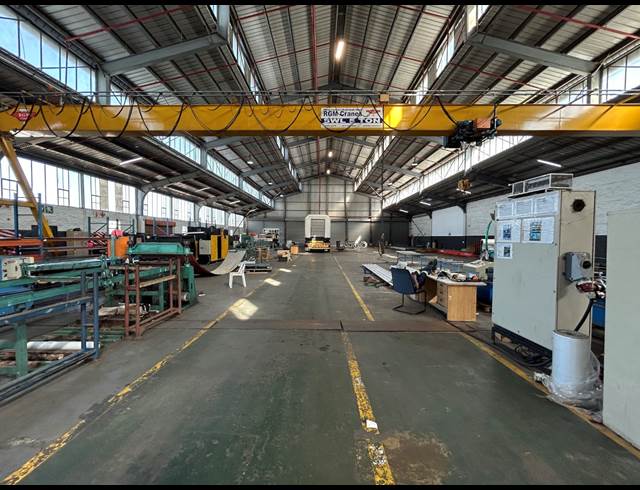 2,480M² WAREHOUSE TO LET IN EPPING INDUSTRIAL