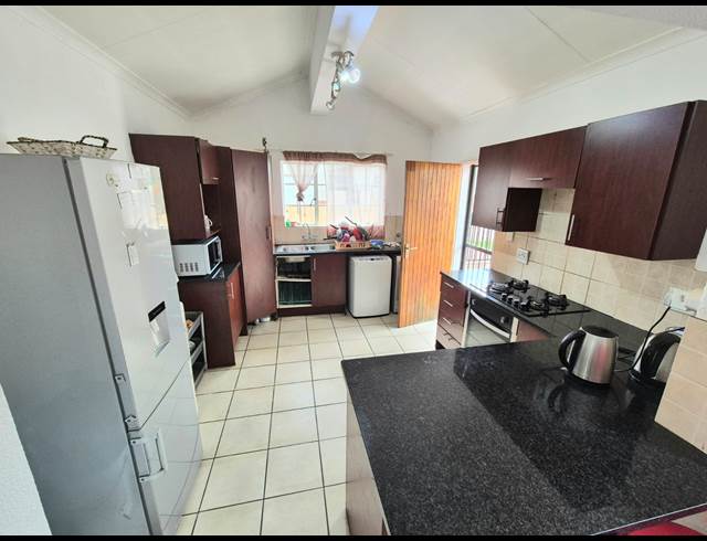 3 BEDROOM CLUSTER RENTED IN NOORDWYK