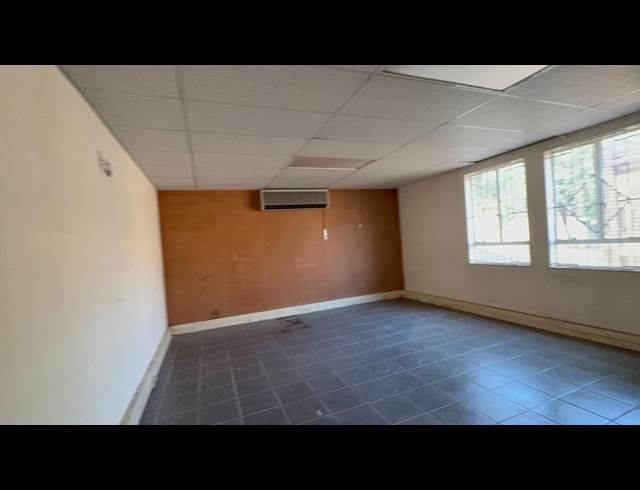650M² OFFICE TO LET IN SELBY