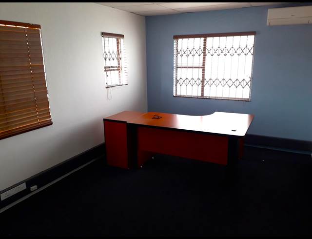 400M² OFFICE TO LET IN ROOIHUISKRAAL