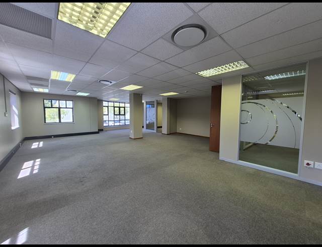 515M² OFFICE TO LET IN SANDTON CENTRAL