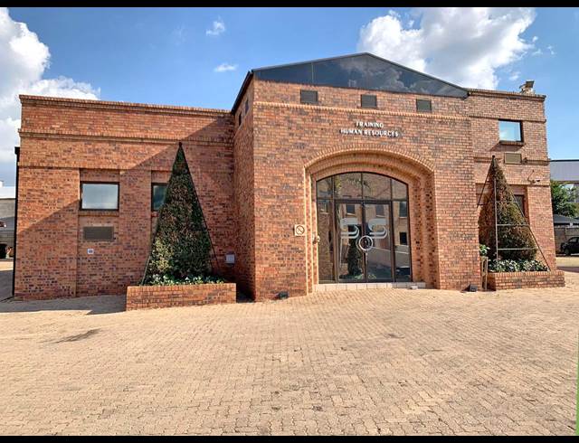 7,435M² OFFICE TO LET IN WYNBERG