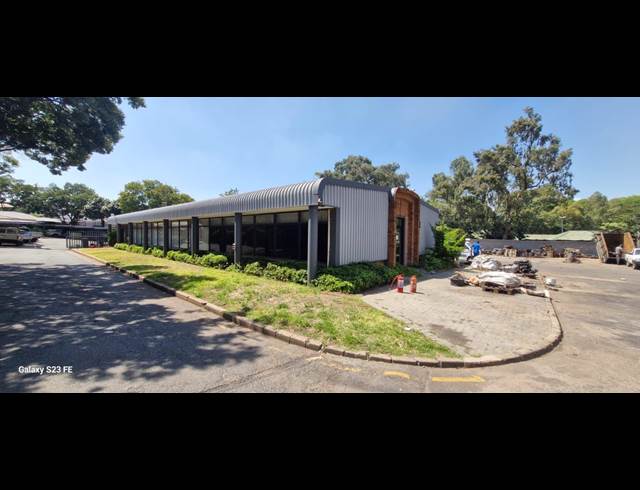 810M² WAREHOUSE TO LET IN SELBY