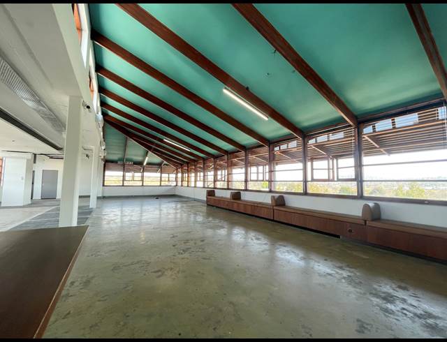 308.50M² OFFICE TO LET IN PARKHURST