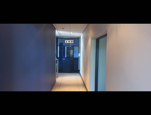 1,820M² BUSINESS TO LET IN LASER PARK