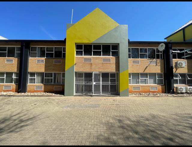 555M² WAREHOUSE TO LET IN RANDJESPARK