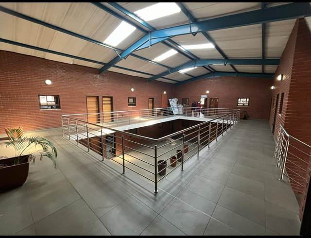 25M² OFFICE TO LET IN ORMONDE