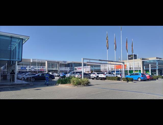 415M² BUSINESS CENTRE TO LET IN NELSPRUIT CENTRAL