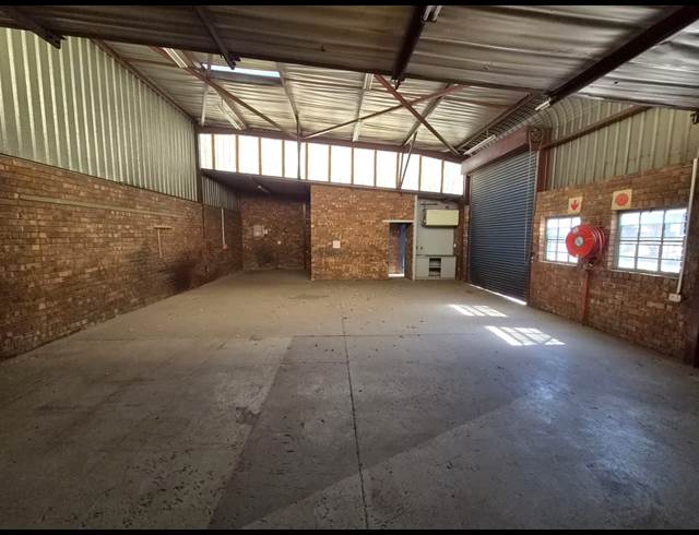 147M² WAREHOUSE TO LET IN WADEVILLE