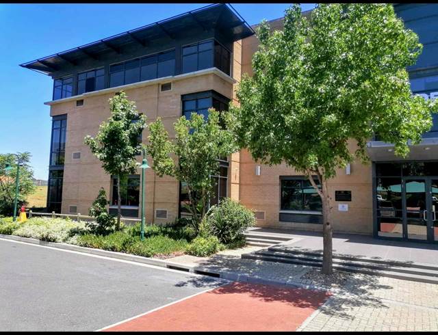 1,492M² OFFICE TO LET IN PLATTEKLOOF