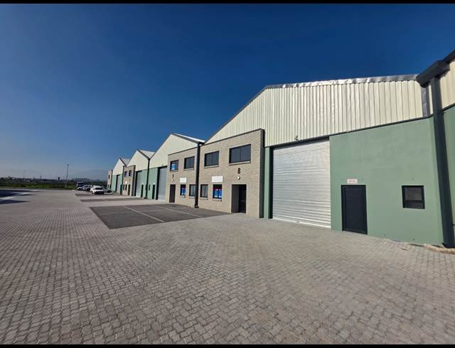 700M² WAREHOUSE TO LET IN FIRGROVE INDUSTRIAL ESTATE