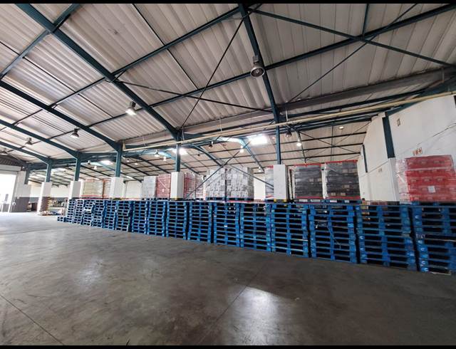 3,260M² WAREHOUSE RENTED IN KILLARNEY GARDENS
