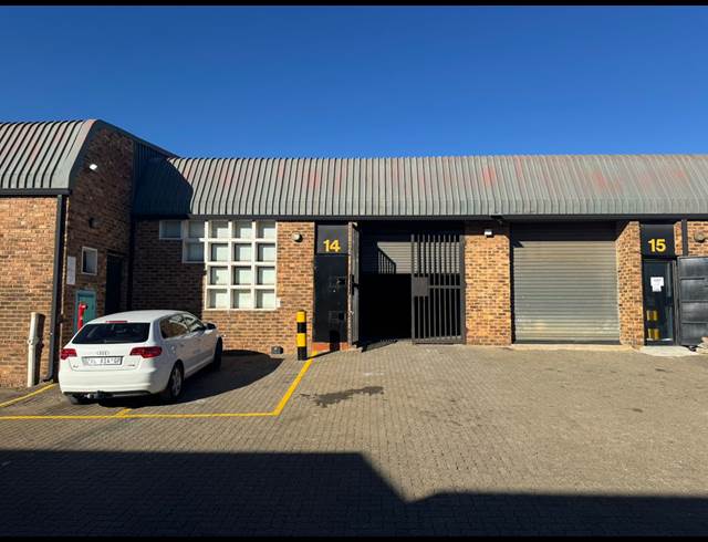 193M² WAREHOUSE TO LET IN CROWN