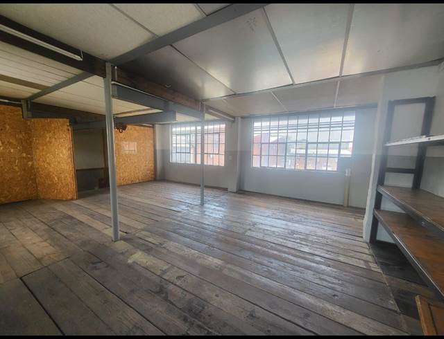 156M² WAREHOUSE TO LET IN KOEDOESPOORT INDUSTRIAL