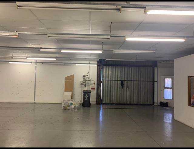 433M² WAREHOUSE TO LET IN PAARL CENTRAL