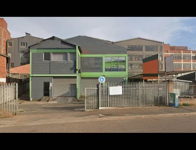 270M² WAREHOUSE TO LET IN PARK HILL