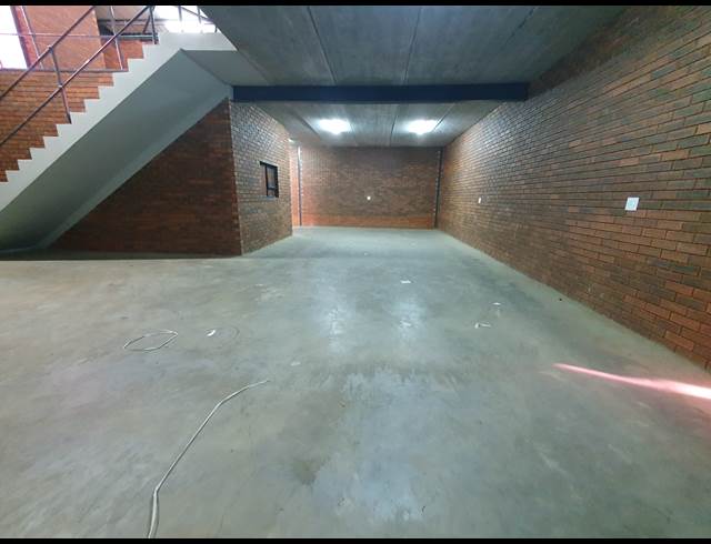267M² WAREHOUSE TO LET IN ORMONDE