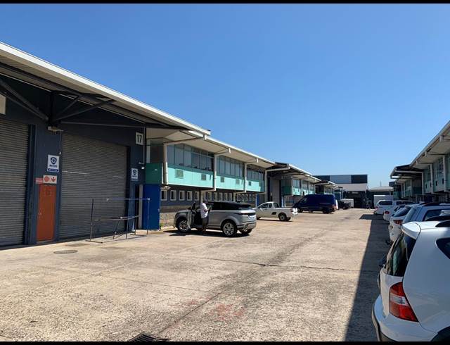 493M² WAREHOUSE TO LET IN RED HILL