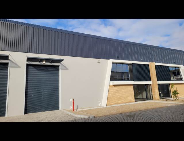 435M² WAREHOUSE TO LET IN STIKLAND INDUSTRIAL