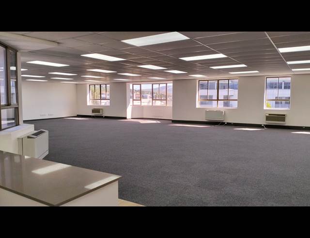 345M² OFFICE TO LET IN TYGER VALLEY