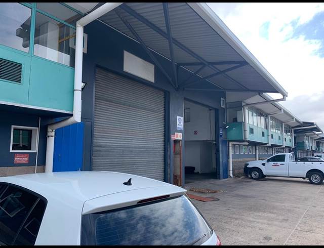 564M² WAREHOUSE TO LET IN RED HILL