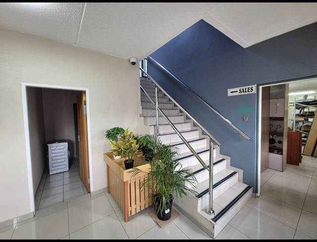 1,666M² FACTORY TO LET IN EASTGATE