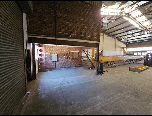 460M² WAREHOUSE TO LET IN ROSSLYN