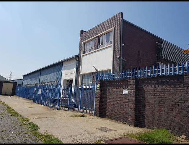 1,232M² WAREHOUSE RENTED IN SEBENZA