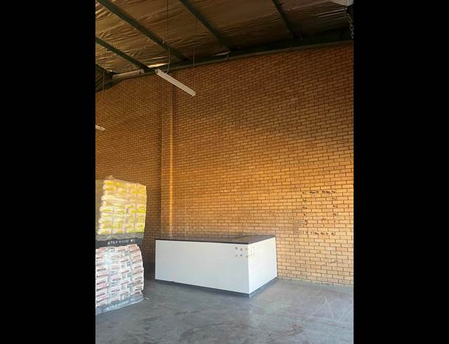 INDUSTRIAL PROPERTY TO RENT IN MAFIKENG CBD