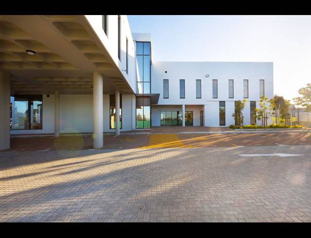 142M² OFFICE TO LET IN DURBANVILLE CENTRAL