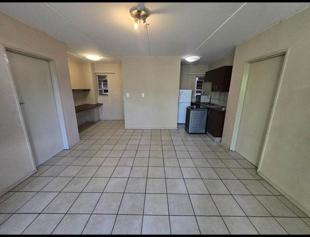 2 BEDROOM PROPERTY TO RENT IN BRAAMFONTEIN