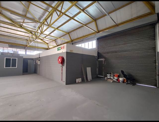 589M² WAREHOUSE TO LET IN MAITLAND