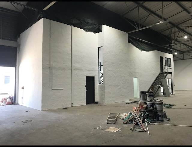 1,200M² WAREHOUSE TO LET IN RIVERHORSE VALLEY