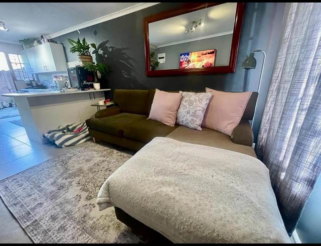 1 BEDROOM PROPERTY TO RENT IN DURBANVILLE CENTRAL