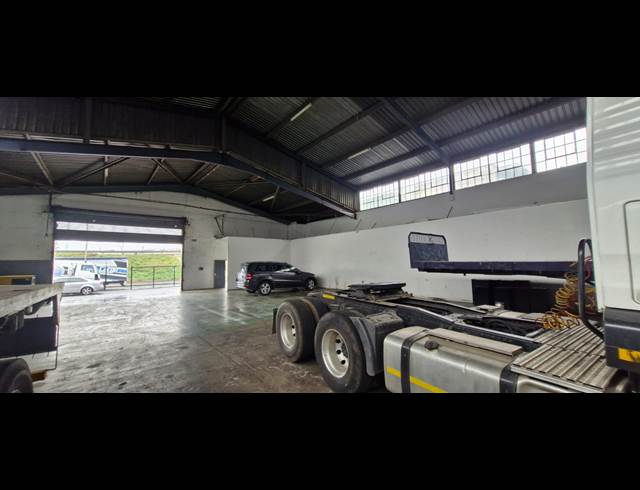 3,029M² WAREHOUSE TO LET IN CITY & SUBURBAN