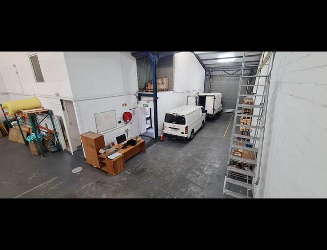 636M² WAREHOUSE TO LET IN DIEP RIVER