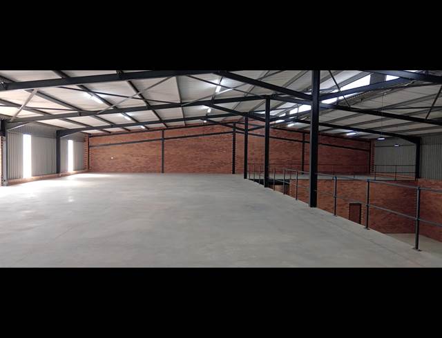 1,102M² WAREHOUSE TO LET IN ORMONDE