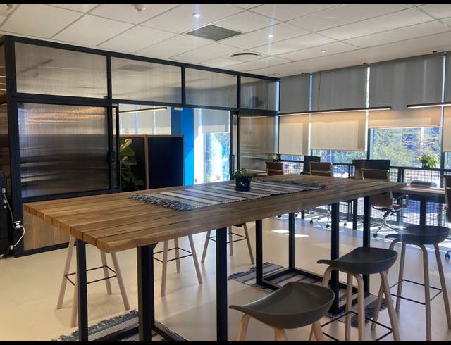441.30M² OFFICE TO LET IN BRYANSTON