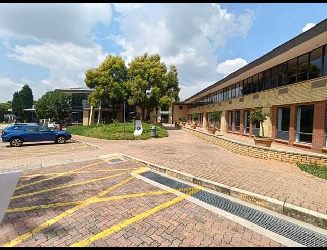 BUSINESS PROPERTY TO RENT IN WELTEVREDEN PARK