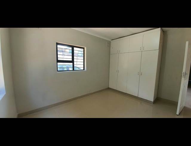 2 BEDROOM PROPERTY TO RENT IN GREENWOOD PARK