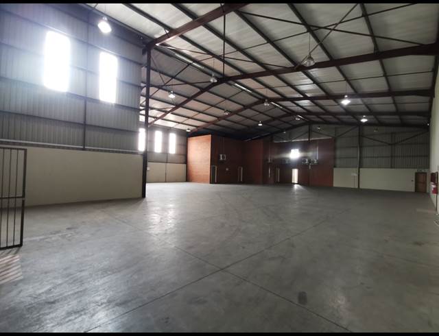 920M² WAREHOUSE TO LET IN VAN DYK PARK